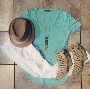 Emma's Closet stretchy V-Neck tee